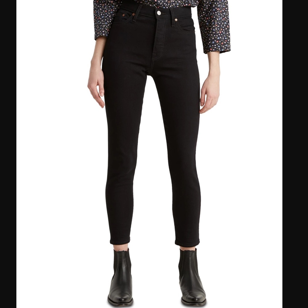 NWT Levi’s Wedgie Skinny Ankle jeans in Flash Black